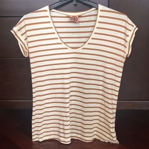 Tory Burch Tee Shirt.